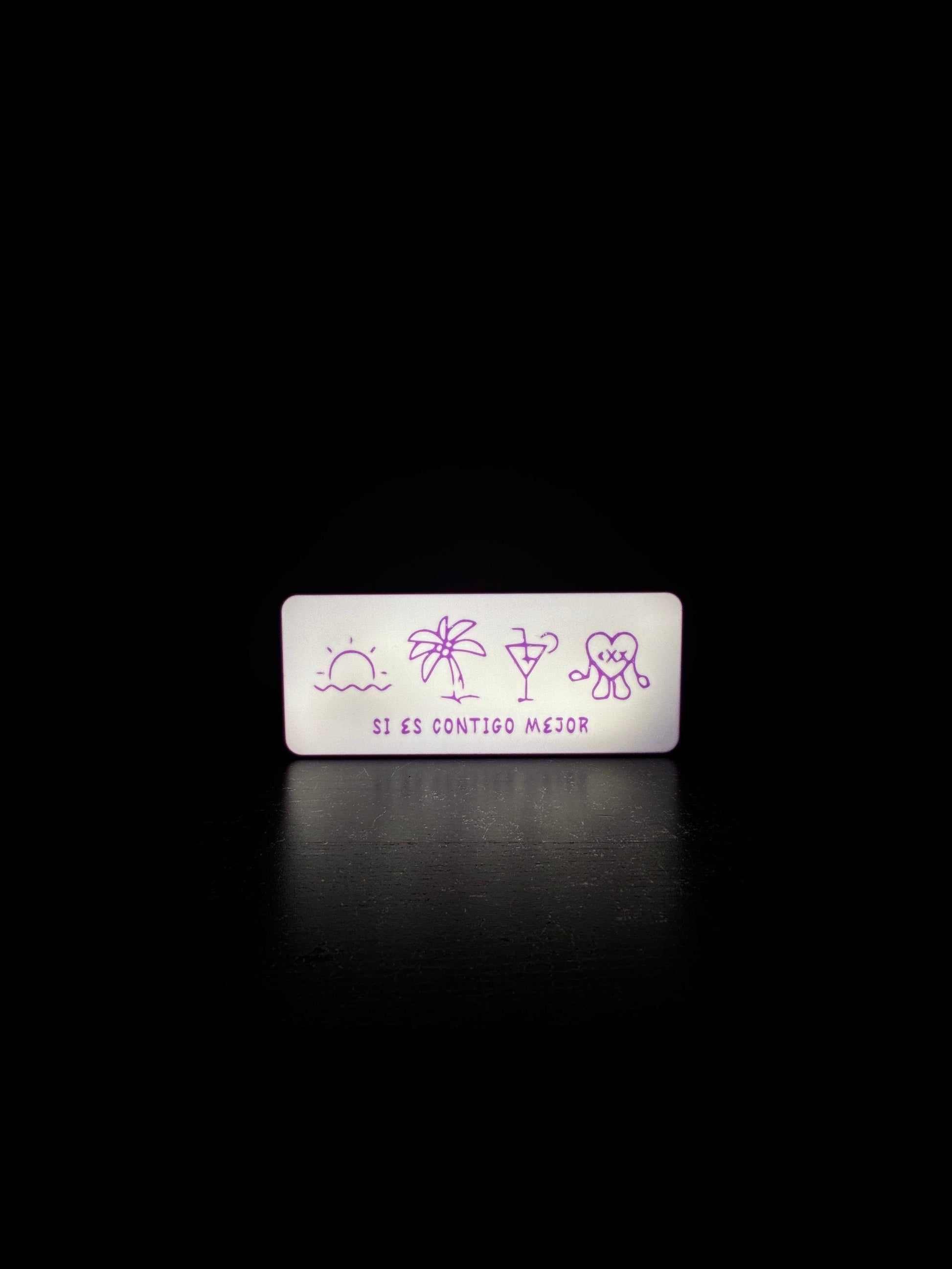 Lightbox LED 3D Callaíta con NFC integrato, ispirata allo stile di Bad Bunny, ideale come decorazione moderna.