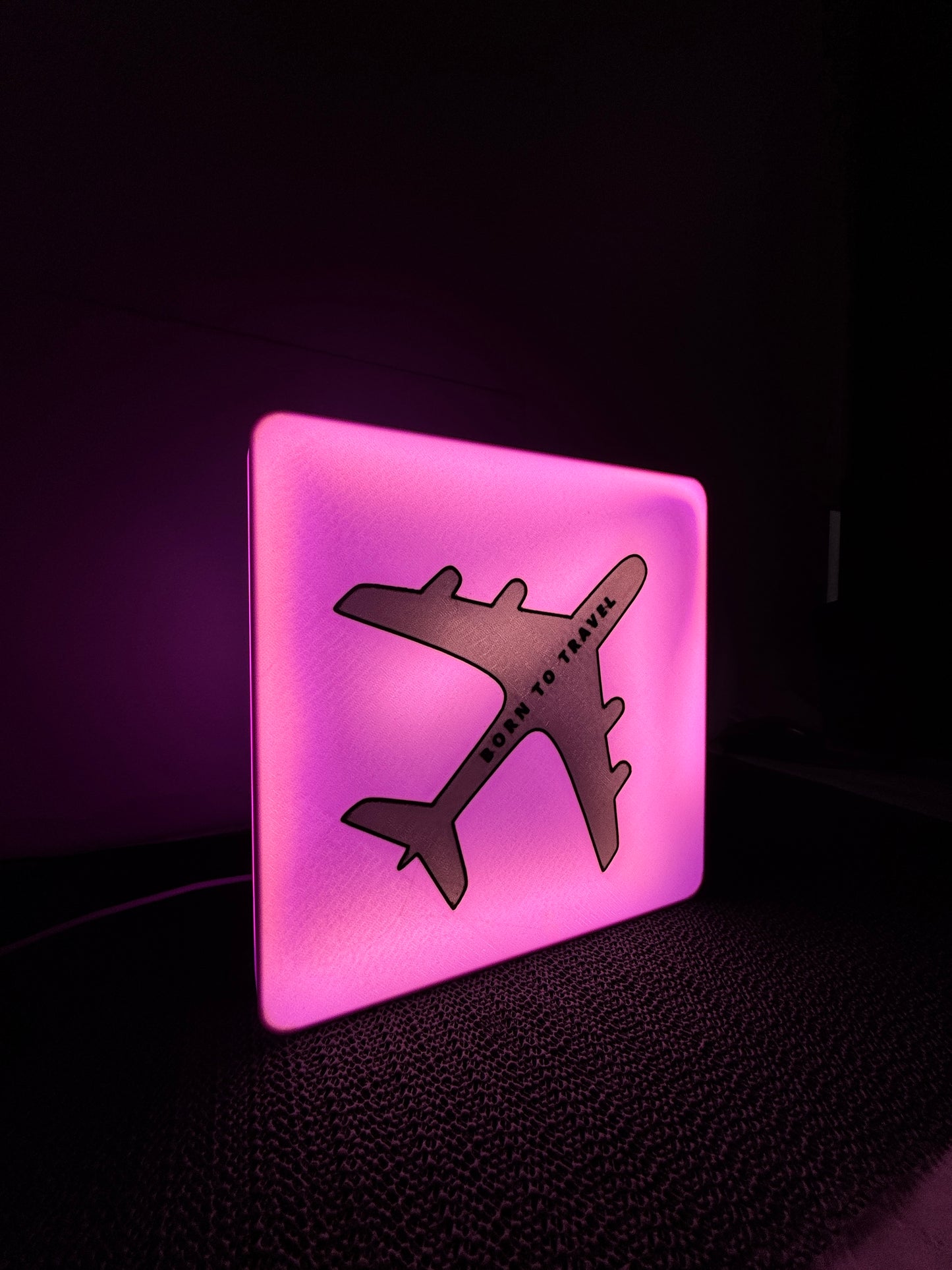 Lampada 3D "Born To Travel" | Regalo per Chi Ama Viaggiare